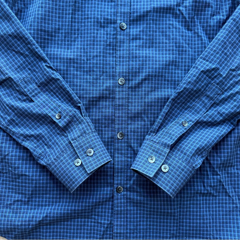 Calvin Klein Men’s Slim Fit & Non-Iron Button Down Blue & Navy Plaid Dress Shirt - Picture 5 of 7